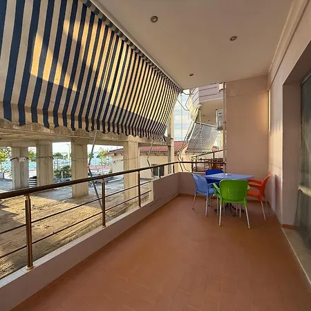 Amaris Seaview &